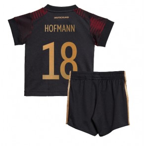 Tyskland Jonas Hofmann #18 Borta Kläder Barn VM 2022 Kortärmad (+ Korta byxor)